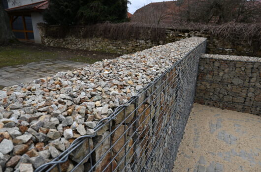 Gabionové ploty, zdi a obklady – moderní a odolné řešení pro zahradu a fasádu | GabionyHappy.cz
